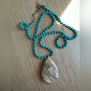 Pioneer Woman 33 inch necklace